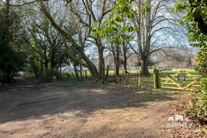 Land For Sale In Tidmarsh Lane, RG8
