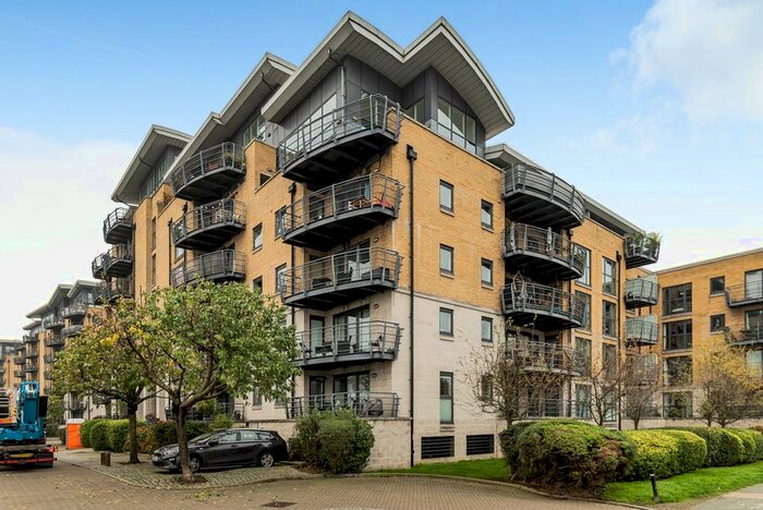 2 Bedroom Flat To Rent In Glaisher Street, London, SE8