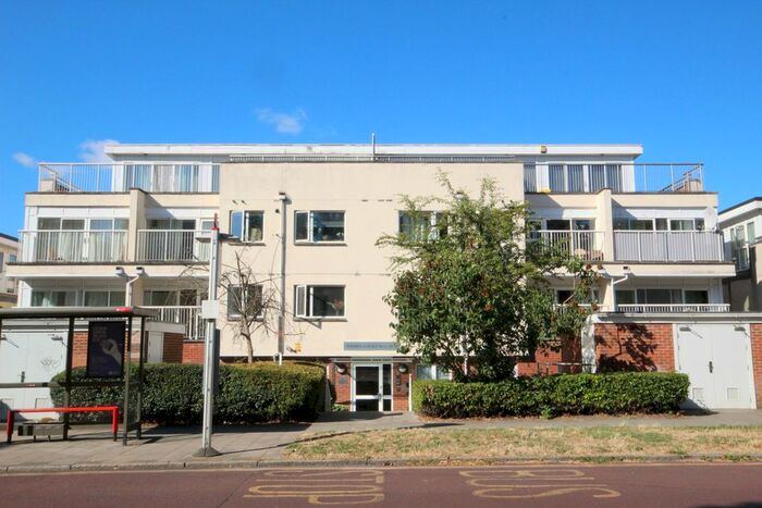1 Bedroom Flat To Rent In Wessex Court, Wembley, Middlesex, HA9