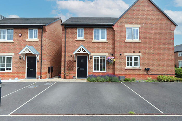 3 Bedroom Semi Detached House For Sale In Beaminster Avenue, Preston, PR4