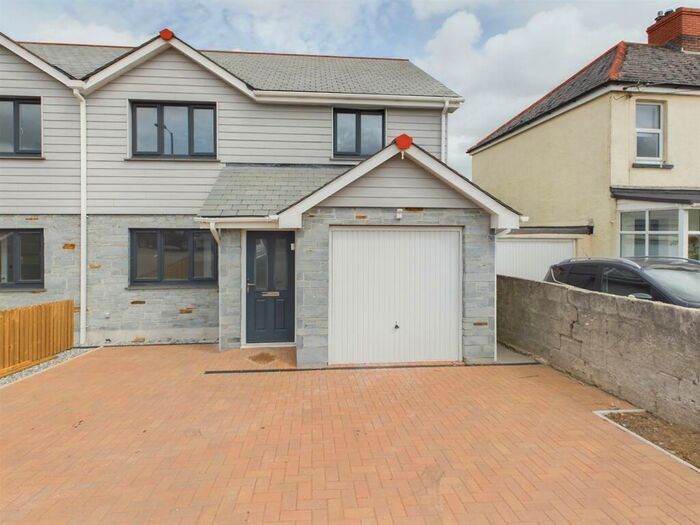 4 Bedroom Semi-Detached House To Rent In West Hill, Wadebridge, PL27