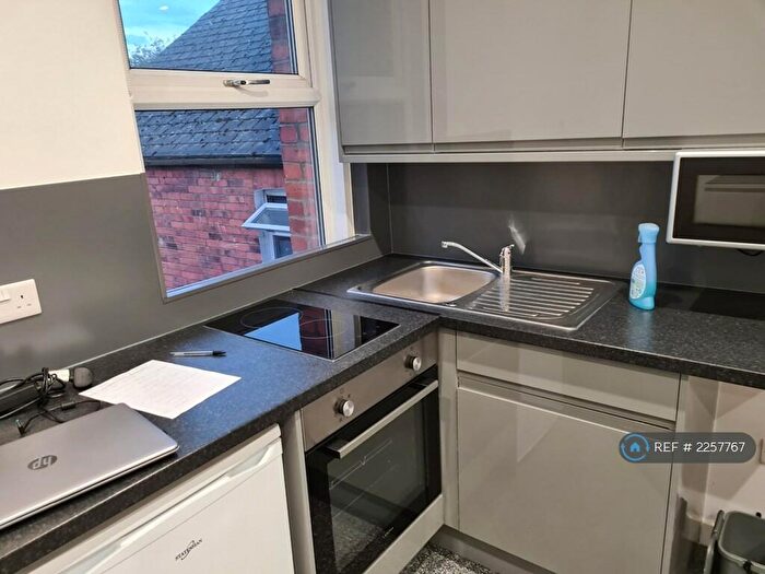 Studio To Rent In Caversham Road, Reading, RG1