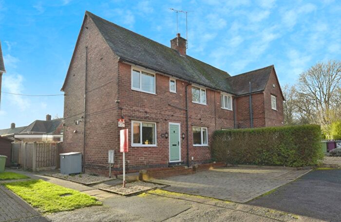 3 Bedroom Semi Detached House For Sale In Woodview, Renishaw, Sheffield, Derbyshire, S21