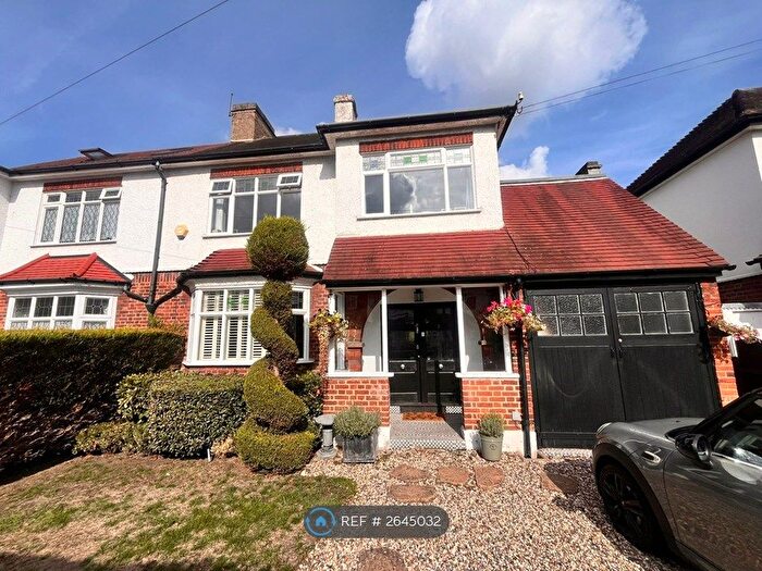 4 Bedroom Semi-Detached House To Rent In Ellesmere Close, London, E11