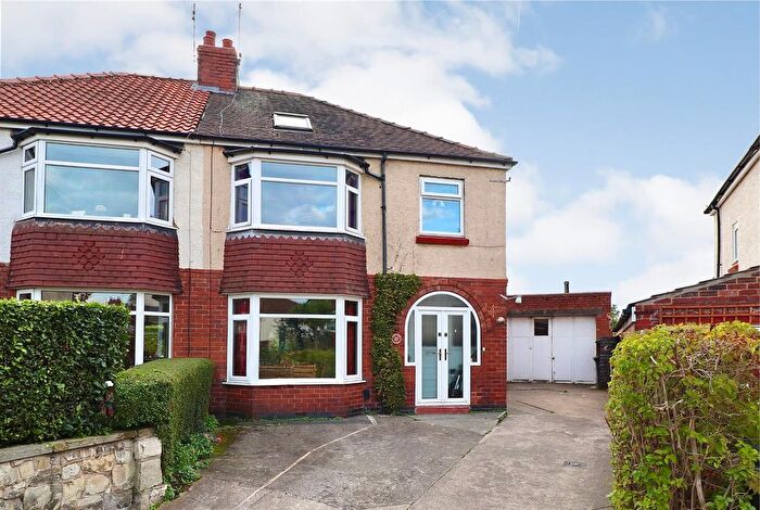 4 Bedroom Semi-Detached House For Sale In Towton Avenue, York, YO24