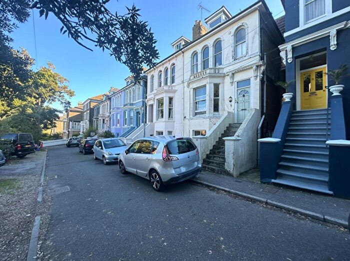 1 Bedroom Flat To Rent In Inverness Terrace, Broadstairs, Kent, CT10