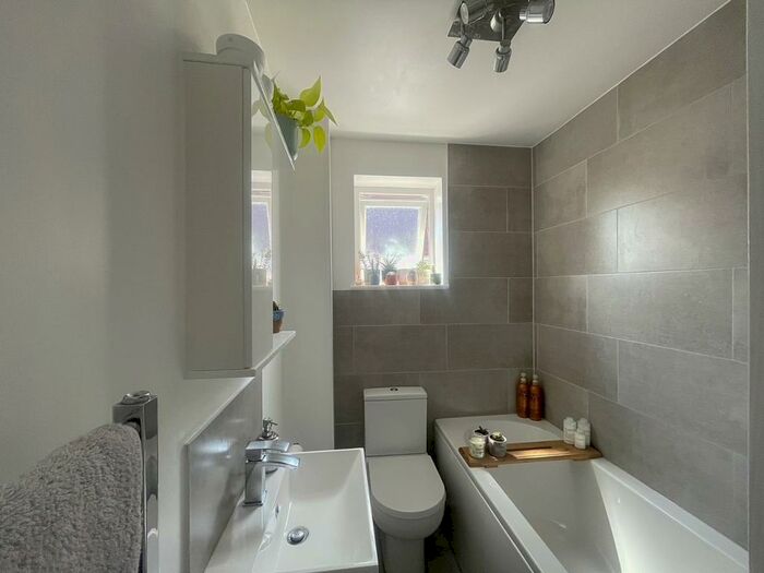 3 Bedroom House To Rent In Bryan Close, Ramsey, PE26