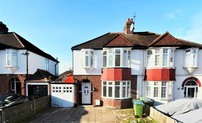 4 Bedroom Semi-Detached House To Rent In Green Lane, London SE9