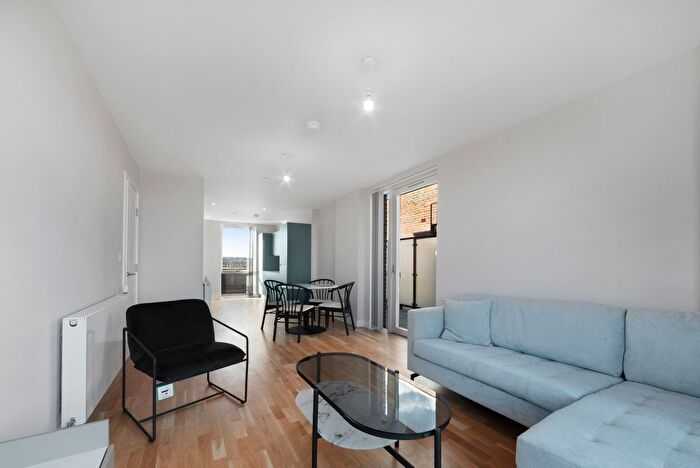 2 Bedroom Flat To Rent In The Oakwood, Colina Road, London, N15