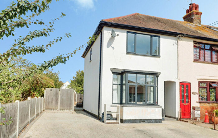 3 Bedroom End Of Terrace House To Rent In Elm Road, Benfleet, SS7