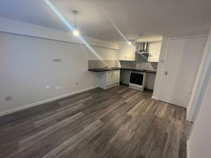 1 Bedroom Apartment To Rent In The Malthouse, Priory Street, SG14