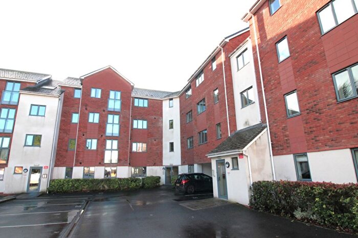 2 Bedroom Flat For Sale In Castle Road, Kidderminster, DY11