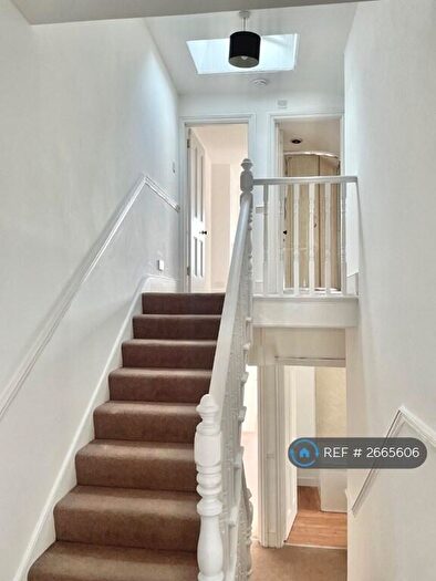 2 Bedroom Flat To Rent In Gayville Road, London, SW11