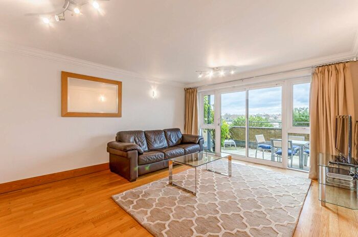 2 Bedroom Flat To Rent In Capital Wharf, Wapping, London, E1W