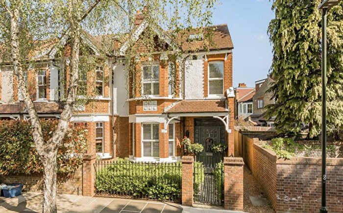 4 Bedroom End Of Terrace House For Sale In Winchendon Road, Teddington, TW11