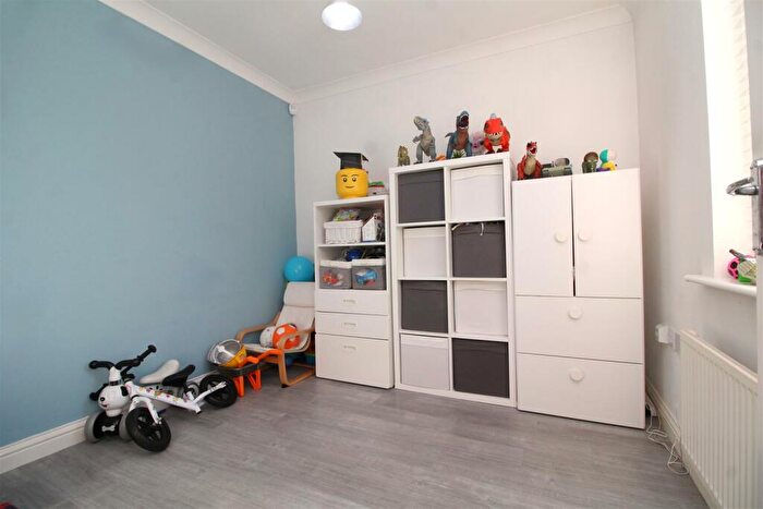 4 Bedroom Detached House For Sale In Standish Court, Peterborough, PE2