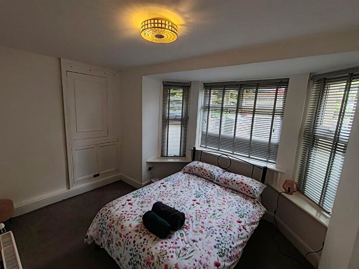 2 Bedroom Flat For Sale In Beulah Road, Tunbridge Wells, TN1