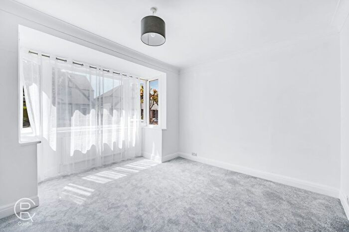 3 Bedroom Terraced House For Sale In Brookbank Avenue, London, W7