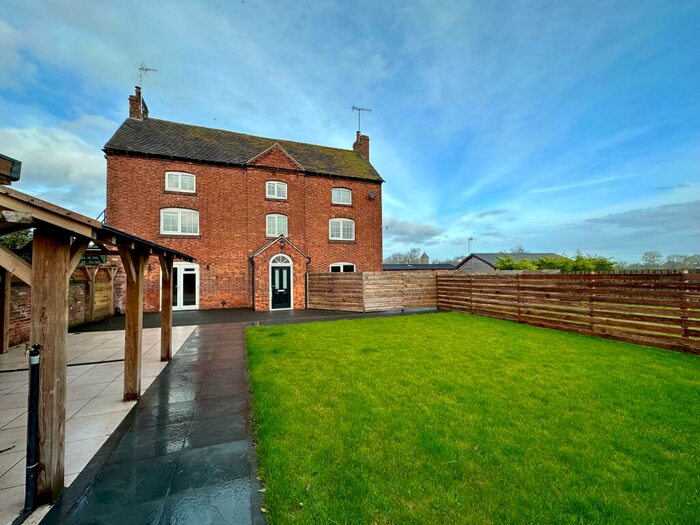 6 Bedroom Farm House To Rent In Scropton, Derby, DE65