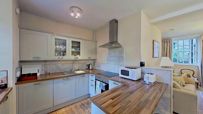 1 Bedroom Flat To Rent In Coinyie House Close, Edinburgh, EH1