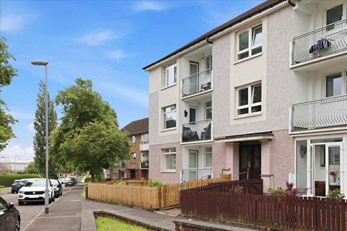 2 Bedroom Flat For Sale In Myrtle Place, Crosshill, Glasgow, G42