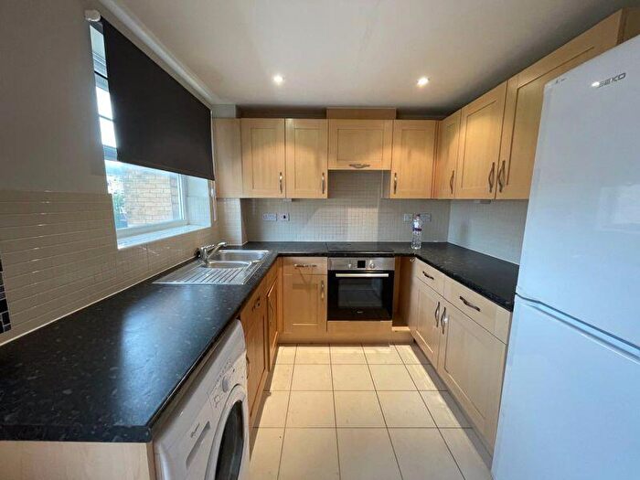 2 Bedroom Apartment To Rent In Scott Road, Edgware, HA8