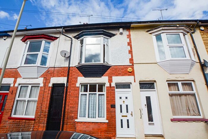 2 Bedroom Terraced House For Sale In Sheridan Street, Knighton Fields, Leicester, LE2