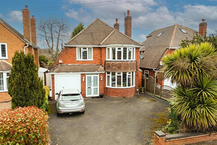 3 Bedroom Detached House For Sale In Beaminster Road, Solihull, B91
