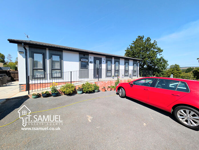 2 Bedroom Bungalow For Sale In Pleasant View Park, Trecynon, Aberdare, CF44