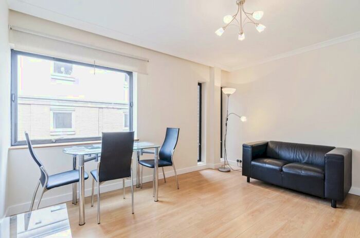 1 Bedroom Apartment To Rent In Upper Thames Street, EC4V