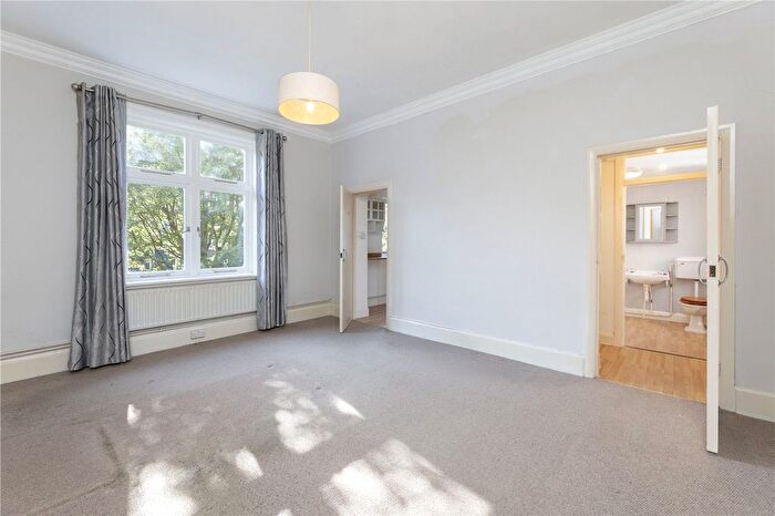1 Bedroom Flat For Sale In Gwendolen Avenue, London, SW15