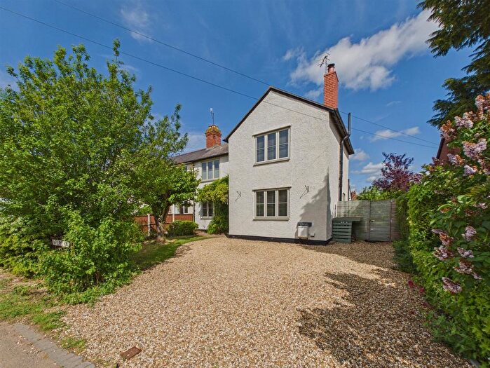 3 Bedroom Semi-Detached House For Sale In Welland Road, Upton Upon Severn, WR8