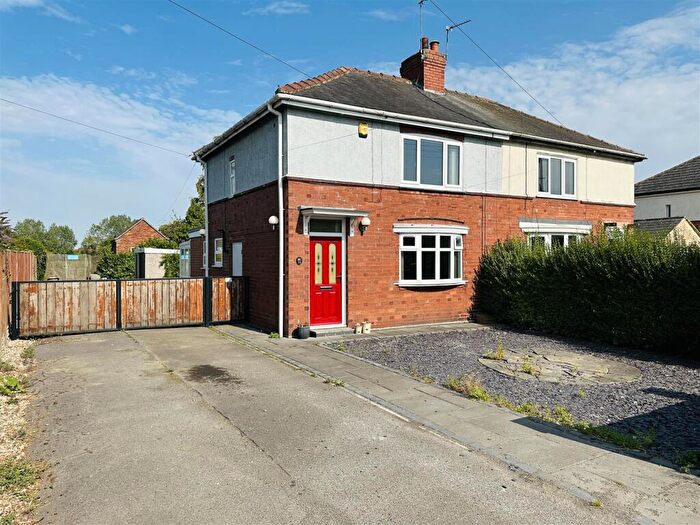 2 Bedroom Semi-Detached House For Sale In Thimblehall Lane, Newport, Brough, HU15