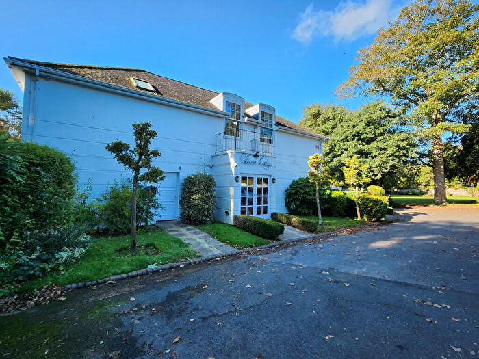 2 Bedroom Flat For Sale In Sarre Court, Sarre, Birchington, CT7