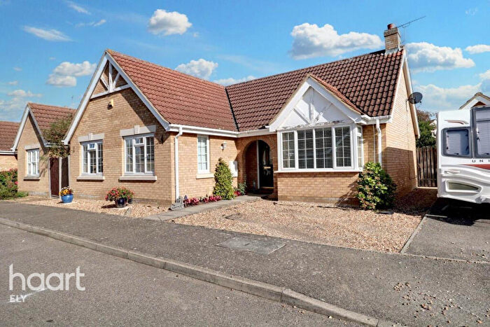 3 Bedroom Detached Bungalow For Sale In Meadow Way, Mepal, CB6