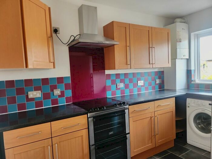 2 Bedroom Flat To Rent In Silverdale Close, London, W7