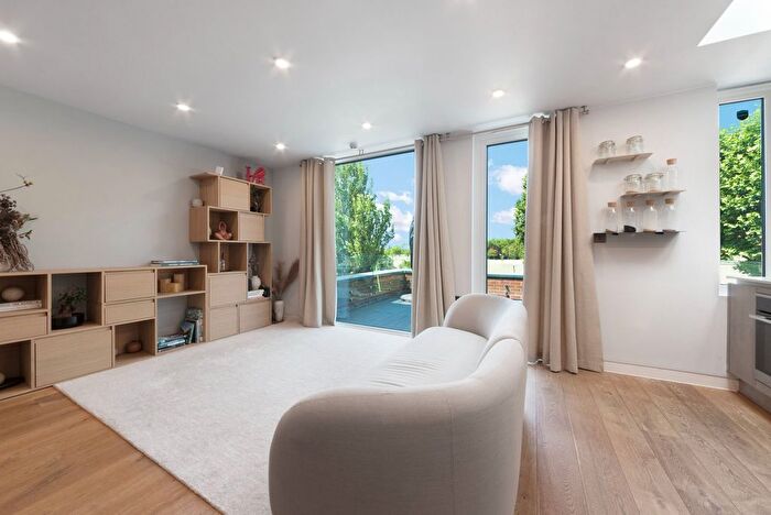 2 Bedroom Flat For Sale In Chronicle Heights, Olive Road, NW2