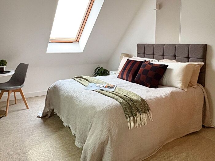 Studio To Rent In Staines Road, Hounslow, TW3