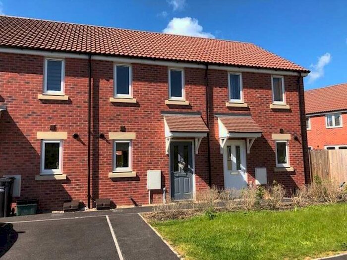 2 Bedroom House To Rent In Beacon Close, Taunton, TA2