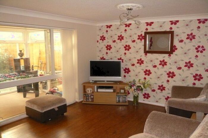 3 Bedroom Property To Rent In Maitland, Tamworth, B77