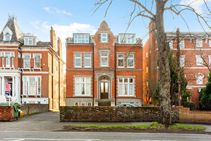 1 Bedroom Flat For Sale In Osborne Road, Windsor, SL4