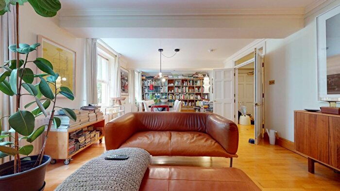 2 Bedroom Flat To Rent In Bryanston Square, Marylebone, London, W1H