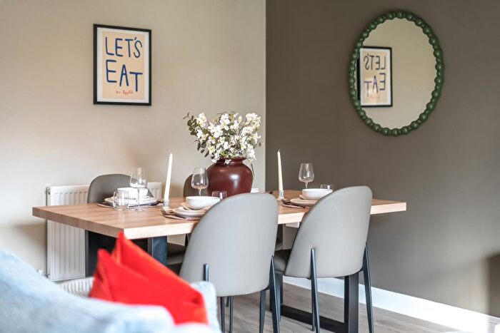 3 Bedroom Semi-Detached House To Rent In Bowskill Road, Armthorpe, Doncaster, DN3