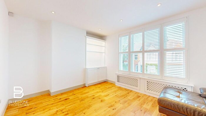 3 Bedroom Flat To Rent In Kettering Street, London, SW16