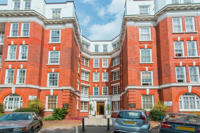 Studio To Rent In Grove End Road, London, NW8