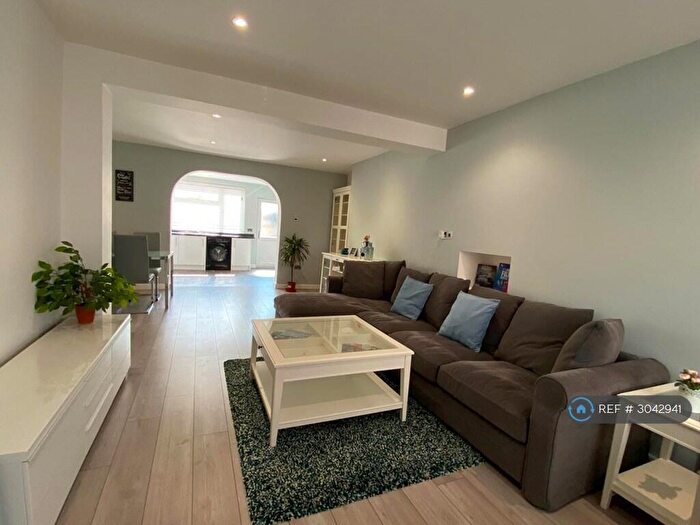 3 Bedroom Terraced House To Rent In Berwick Road, London, E16
