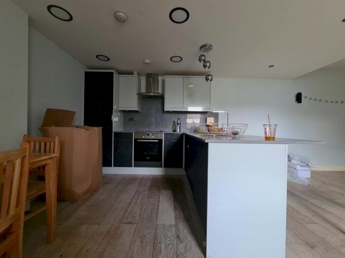 1 Bedroom Flat To Rent In Crossbrook Street, Cheshunt, Waltham Cross, EN8