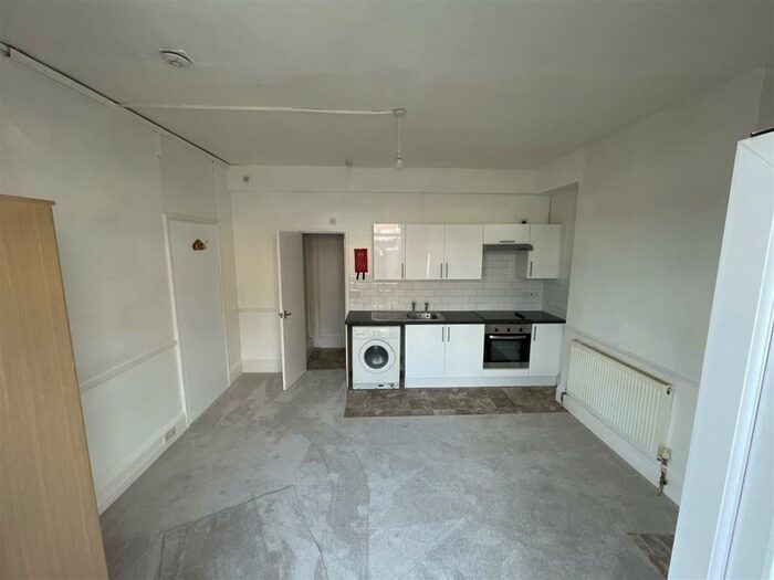 Studio To Rent In Oxford Road, Reading, Berkshire, RG1