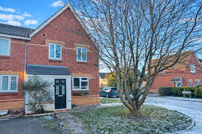 3 Bedroom End Of Terrace House For Sale In Taverners Road, Leicester, LE4