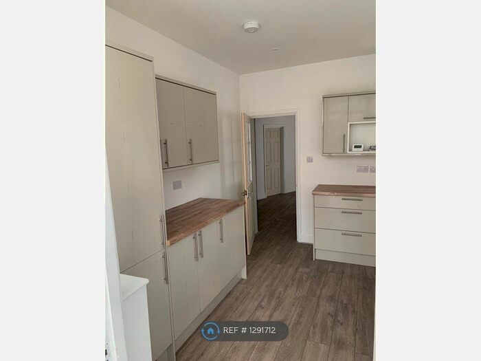 4 Bedroom Semi-Detached House To Rent In Bexley Road, Eltham, SE9